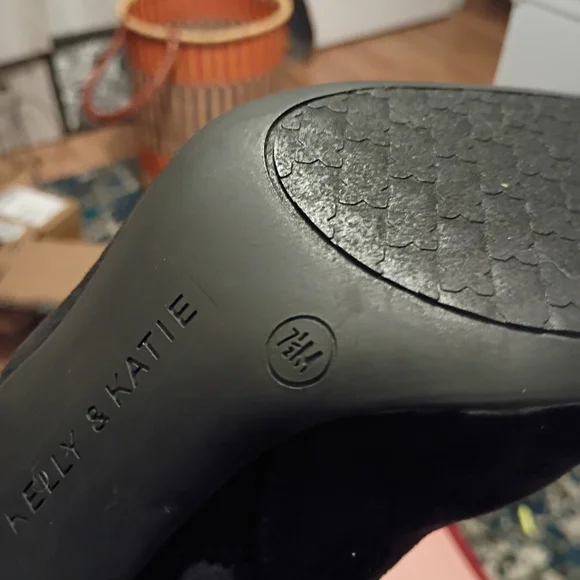 NWT IN ORIGINAL BOX Kelly & Katie Black Over the Knee Boots - Picture 5 of 5